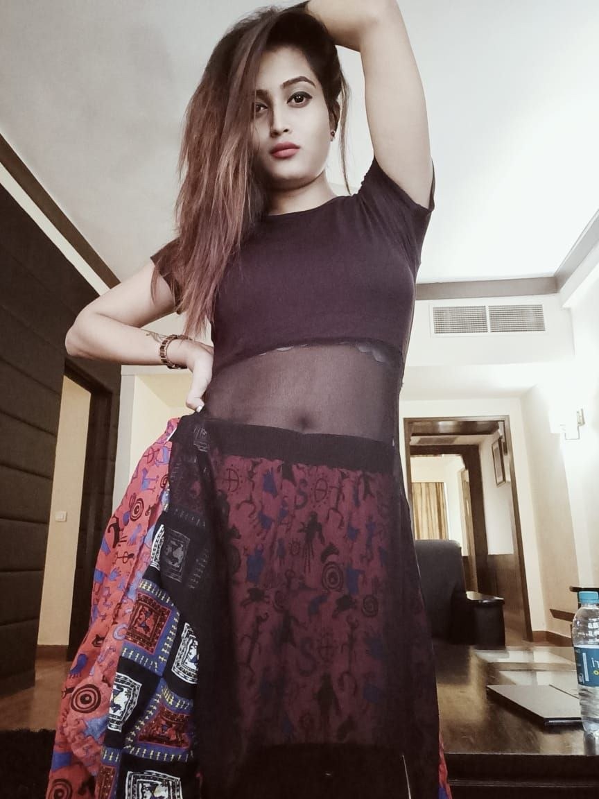 Lucknow Escorts near Golf Course